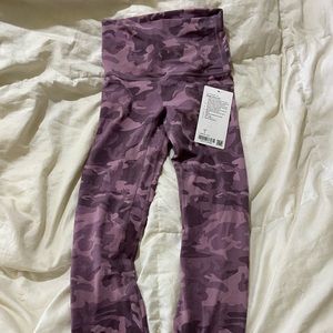 SOLD❤️Pink Camo aligns 25” size 2 NWT